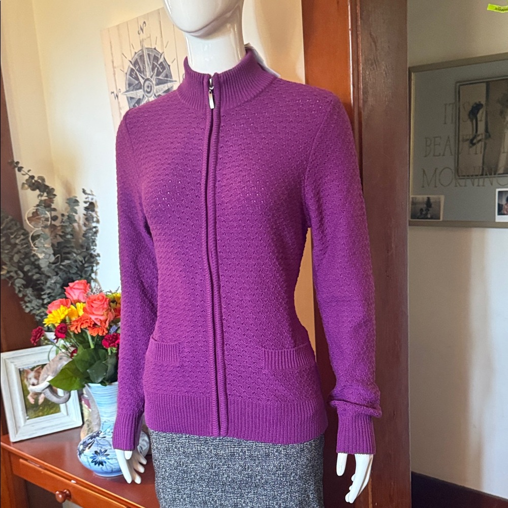 NWT northern reflections size small Purple Zip-Up Sweater